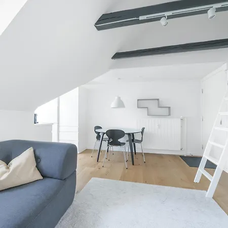 Beautiful 1-bed In Peaceful Surroundings *